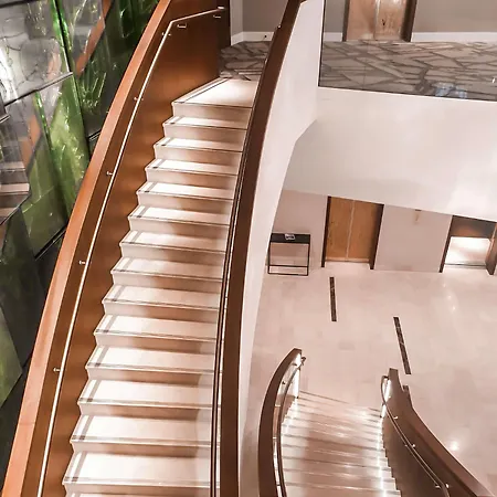 Hilton Ξενοδοχείο 5*