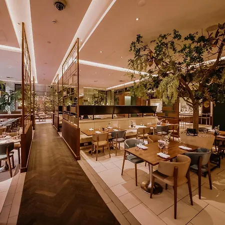 Hilton Ξενοδοχείο 5*